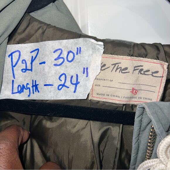 We The Free XS - XL Duffle Puffer Green Hooded Jacket - Picture 7 of 8